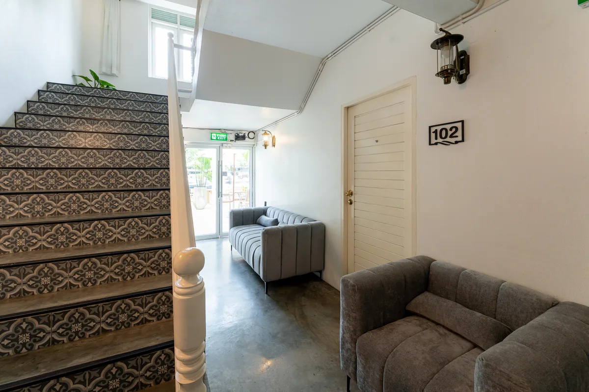 Common Area 10