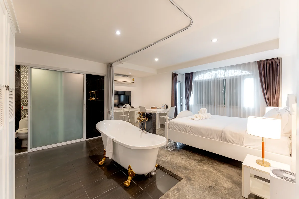 Deluxe Room with Balcony 301, 401